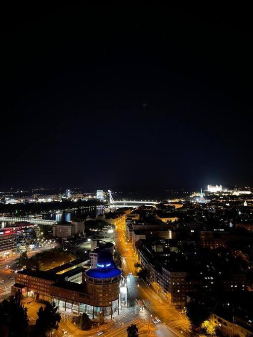 Sky-Park Flat&Parking Daire Bratislava Dış mekan fotoğraf